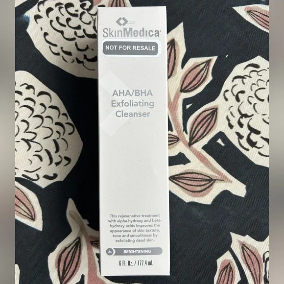 SkinMedica AHA/BHA Exfoliating Cleanser 6oz - Picture 1 of 6